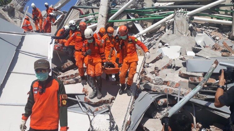 Akcja ratunkowa po trzęsieniu ziemi