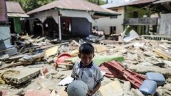 indonesia-earthquake-and-tsunami-aftermath-1538563710012.jpg