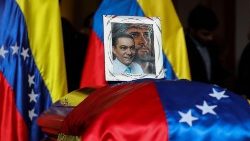 venezuelan-parliament-pays-tribute-to-late-co-1539133272976.jpg
