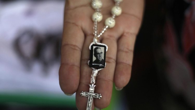 Der verstorbene Erzbischof Romero kämpfte gegen die Militärdiktatur im Land