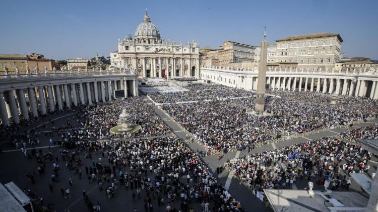 Pope Francis celebrates Canonization Mass in St. Peter's Square