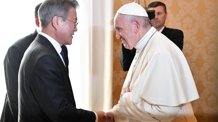 Moon Jae-In et le Pape François, jeudi 18 octobre 2018 au Vatican.