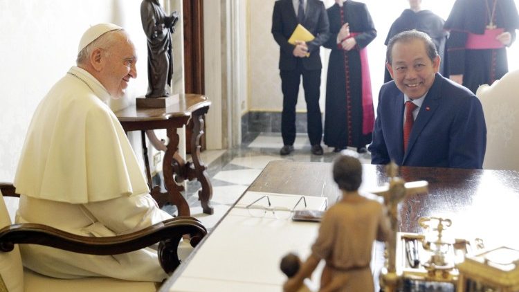 ĐTC gặp phó thủ tướng Trương Hoà Bình tại Vatican 2018