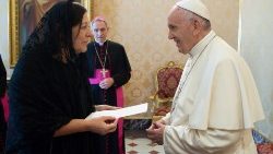 pope-francis-meets-the-ambassador-of-netherla-1540037778563.jpg