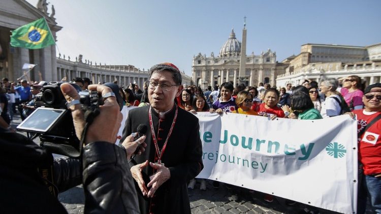 Le cardinal Tagle inaugure la marche pour les migrants, le 21 octobre 2018 dans le cadre de l'opération «Share the Journey»