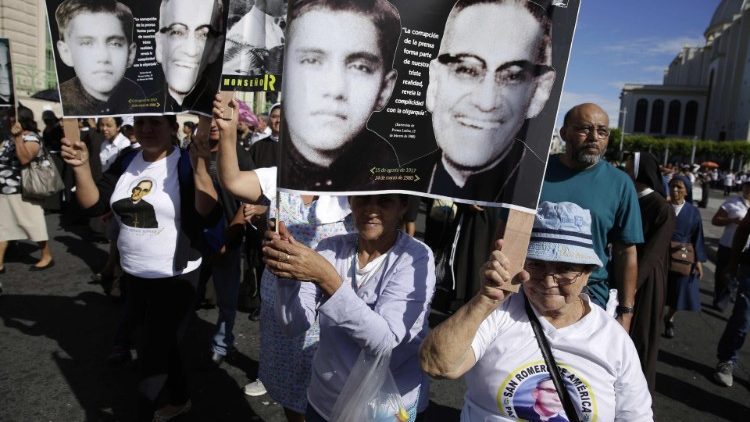 Wir sind Romero: Freude in El Salvador über die Heiligsprechung des ermordeten Erzbischofs