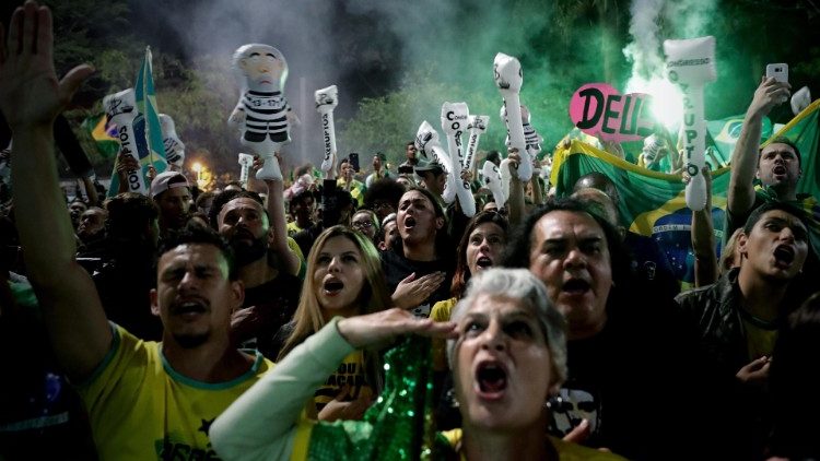 Bolsonaro-Anhänger feiern in Sao Paolo