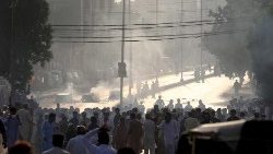 protests-after-top-pakistan-court-commutes-as-1541180472961.jpg