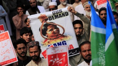 Reaberto caso Asia Bibi: não poderá deixar o Paquistão