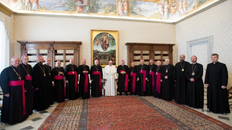 Ferenc pápa a romániai püspöki konferencia tagjaival ad limina látogatásuk alkalmából