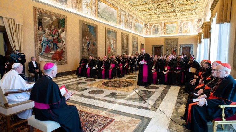 教宗方濟各接見宗座國際聖體大會委員會的成員