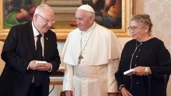pope-francis-receives-israeli-president-reuve-1542282799844.jpg