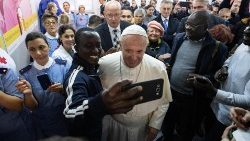 pope-francis-visits-health-facility-initiativ-1542389296686.jpg