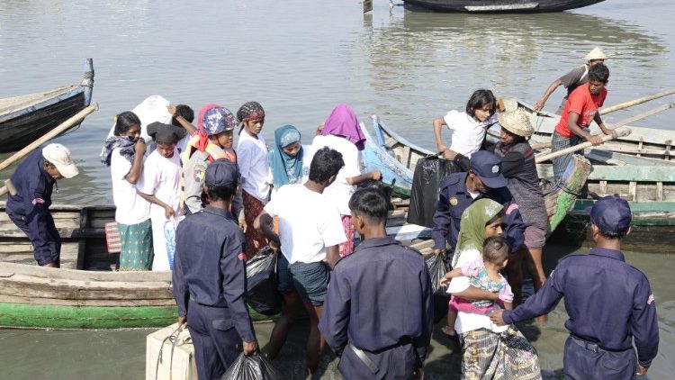 Myanmar hat etwa 100 Rohingyas wieder an ihren Augsgangspunkt zurückgebracht - dort werden sie in einem Lager festgehalten