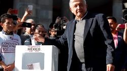 mexican-president-elect-andres-manuel-lopez-o-1543081332023.jpg