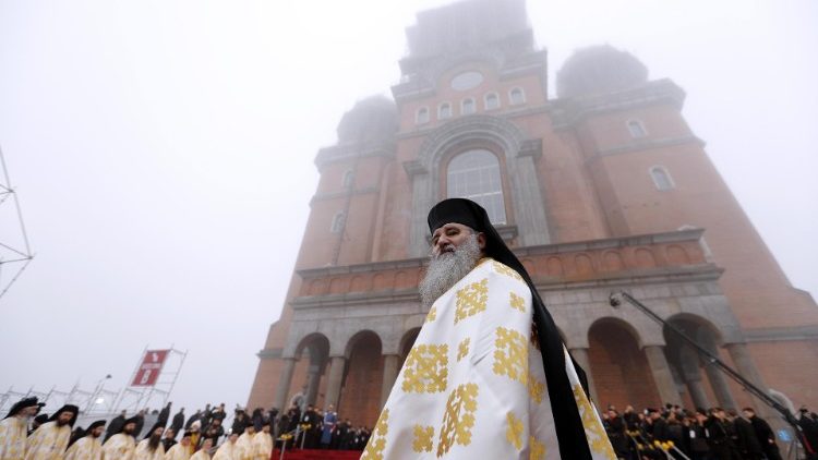 Slavnost vysvěcení pravoslavné katedrály v Bukurešti