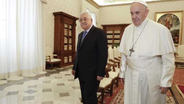 pope-francis-receives-president-of-the-palest-1543840129739.jpg