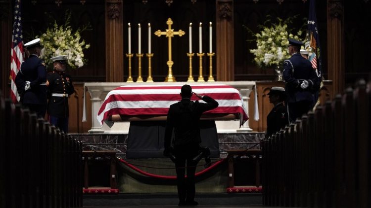 अमरीका के पूर्व राष्ट्रपति जॉर्ज विलियम बुश का अंतिम संस्कार