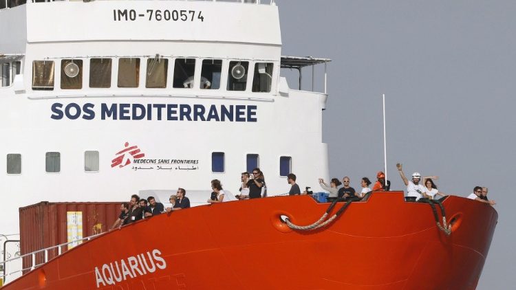 L'Aquarius, navire affrété par Médecins sans frontières et SOS Méditerranée