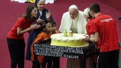 pope-francis-during-audience-with-children-an-1544963629335.jpg