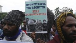 indonesian-papuan-s-protest-for-self-determin-1545206328892.jpg