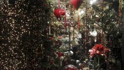 christmas-decorations-at-terbates-street-in-r-1545246832185.jpg