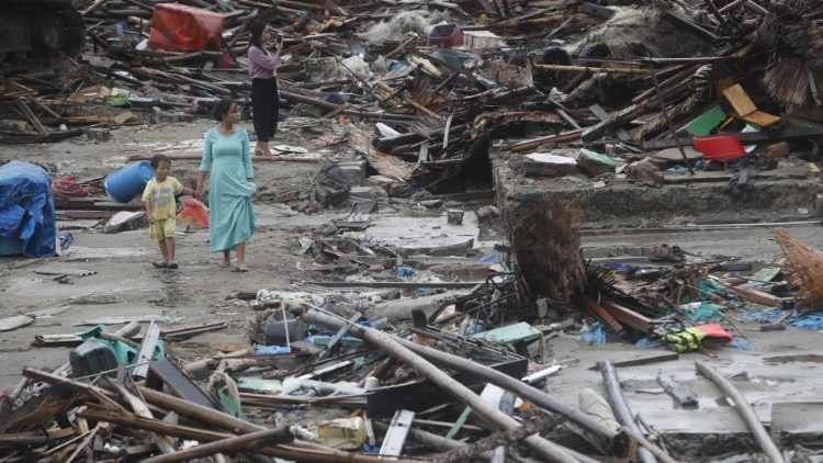 Tsunami Sunda - Indonésia