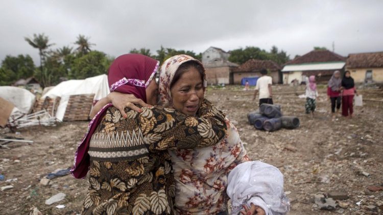 Deslocados depois do tsunami, Indonésia