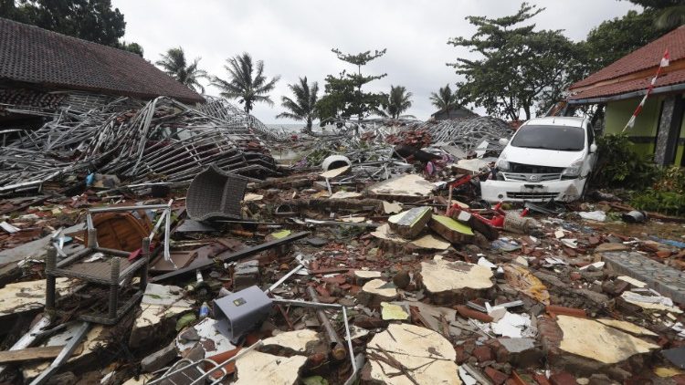 Tsunami imeikumba eneo la Sunda mashariki wa  nchi ya  Indonesia