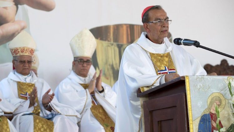 Chávez bíboros az ünnepi szentmisén Puerto Plata-ban a Dominikai Köztársaságban 