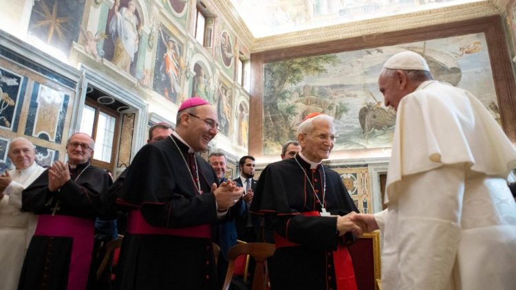 Papež František s italskými církevními historiky