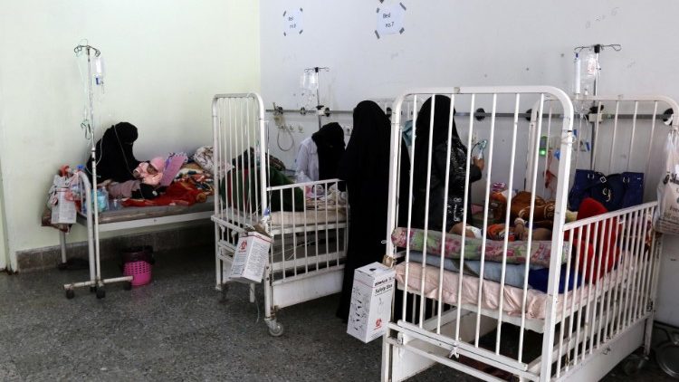 أطفال في أحد مستشفيات اليمن