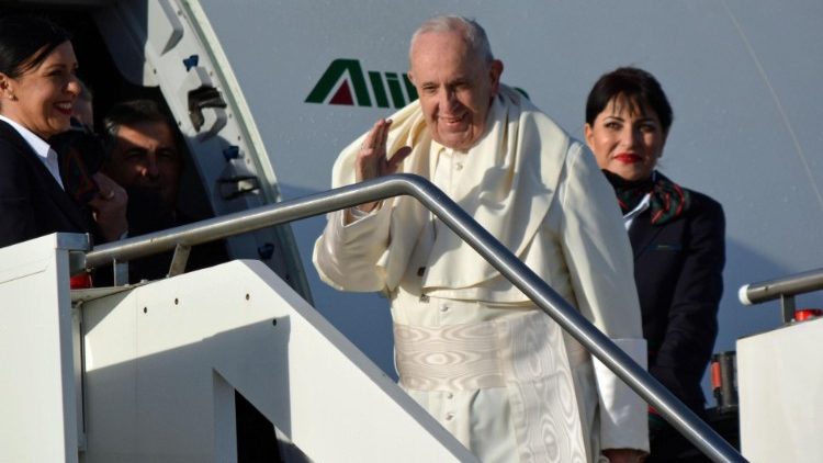 Pope Francis left for Panama 
