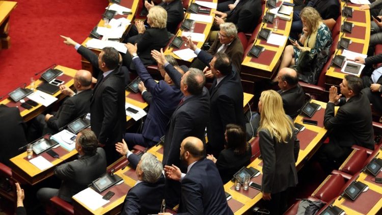 Prespes Agreement ratified by the Greek parliament