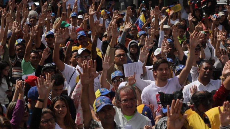 Wenezuela: biskupi wzywają do powstrzymania przemocy