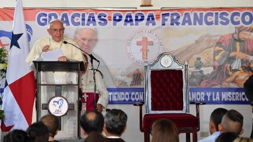 パナマ：教皇、医療福祉施設を訪問、関係者らとお告げの祈り