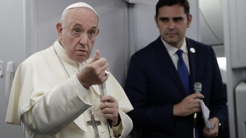Il Papa: "In confessionale ho capito il dramma dell’aborto"