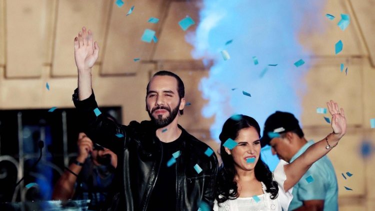 Nayib Bukele vincitore delle elezioni presidenziali in El Salvador