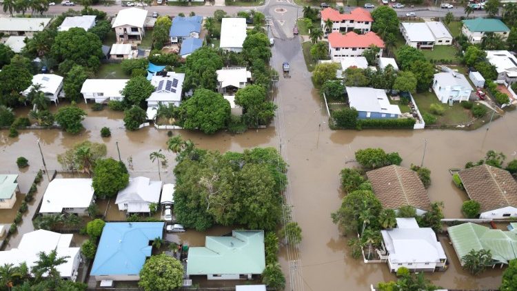 Наводненията в източния австралийски щат Куинсланд