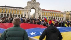 demonstrations-in-support-of-the-venezuelan-p-1550286227427.jpg