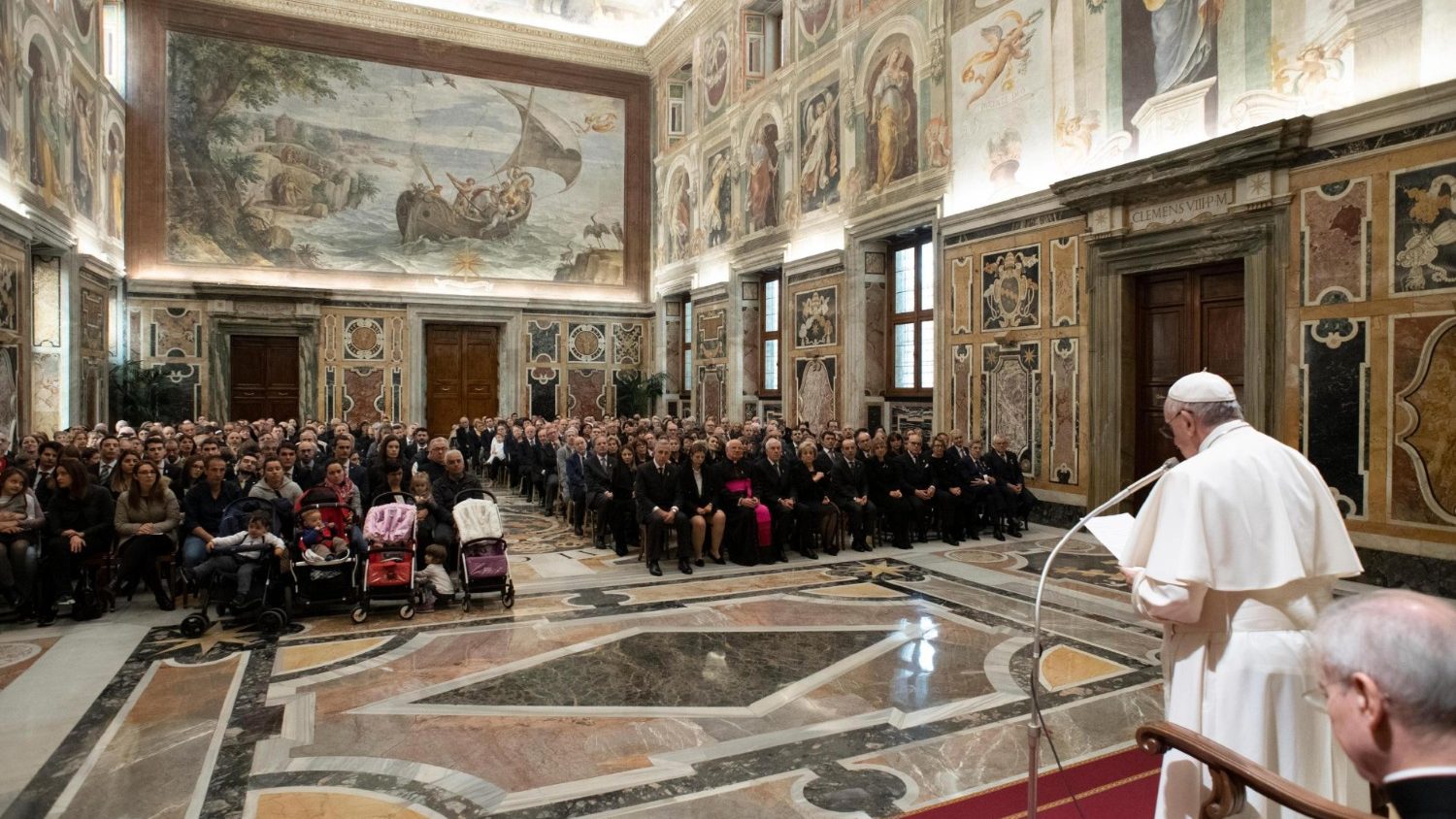 البابا فرنسيس يستقبل أعضاء جمعية القديس بطرس - vatican news