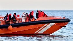 a-total-of-56-people-rescued-at-sea-in-almeri-1551382540445.jpg