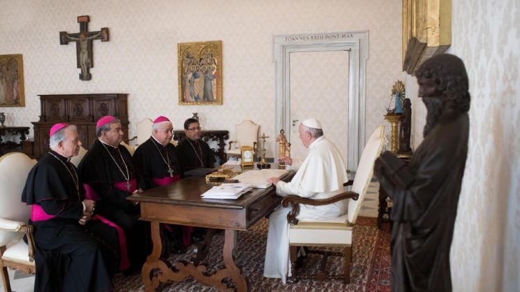 El Papa y la Presidencia del CEM (Foto de archivo)
