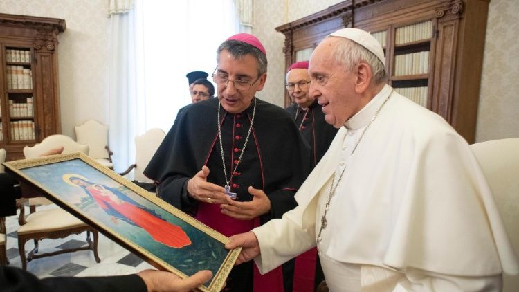 Papež Frančišek med avdienco s kazahstanskimi škofi