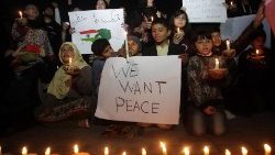 peace-rally-to-diffuse-tensions-between-pakis-1551636339210.jpg