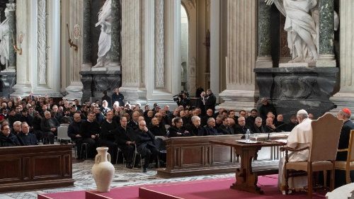 Pápež povzbudil kňazov v službe zmierenia: Ako Boží priateľ Mojžiš