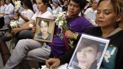 relatives-of-victims-of-drug-related-killings-1552806833175.jpg