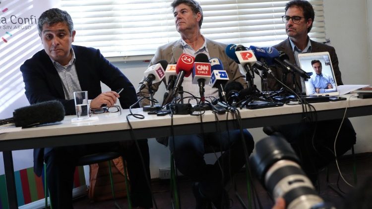 Pressekonferenz nach dem Urteilsspruch in Chile