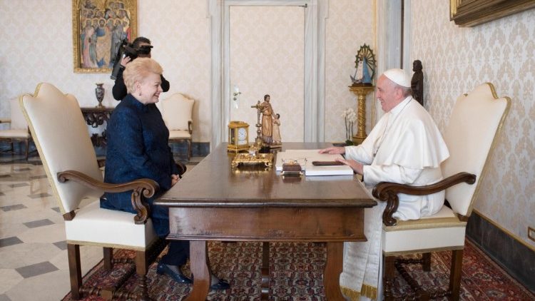 pope-francis-receives-lithuanian-president-gr-1553783928711.jpg