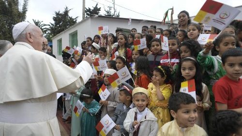 El Papa arranca su 2° día en Marruecos visitando un Centro Social
